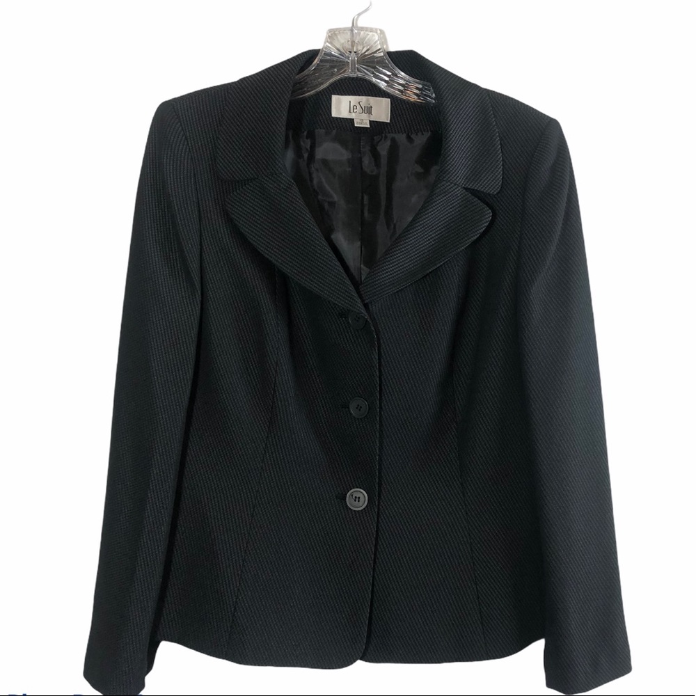 Le Suit collared button down classy black staple blazer